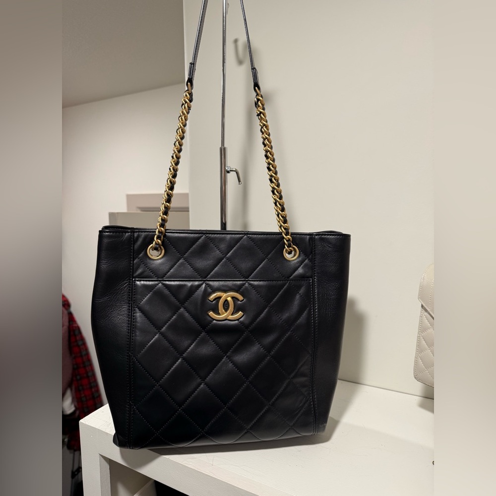 ❌SOLD❌. Chanel CC Front Pocket Shopping Tote Small